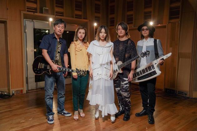 F.I.R与日本大无限乐团打造跨国合作曲《无限青春》